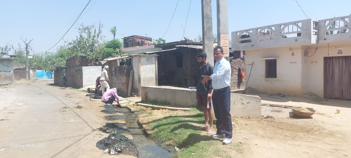 खोराबार में चला विशेष संचारी रोग नियंत्रण एवं दस्तक अभियान