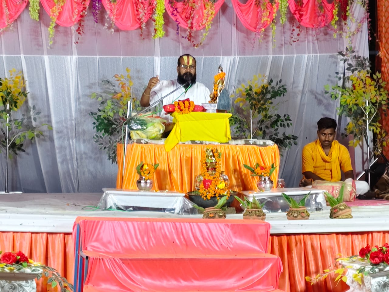 संगीतमयी राम कथा के चौथे दिन बाबा पथिक दास ने सुनाई राम जन्म से वनवास तक की कथा।23 को महायज्ञ।