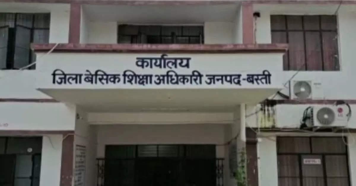 50 से कम छात्र वाले प्राइमरी स्कूल बंद से बच्चों का भविष्य संकट में, प्राइवेट स्कूलों की चांदी