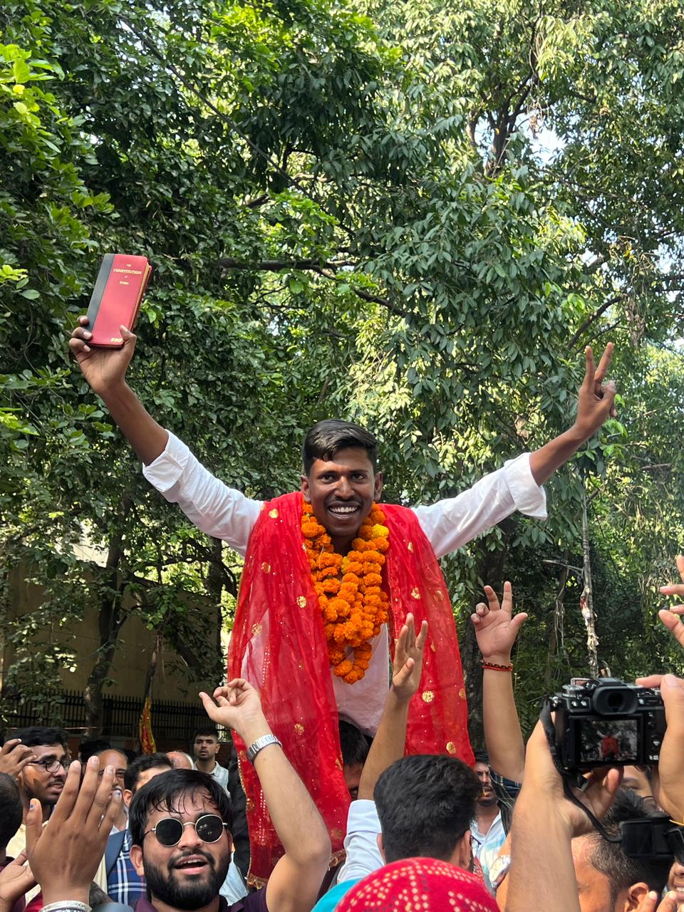 गोरखपुर के उदय प्रजापति बने दिल्ली विश्वविद्यालय विधि संकाय के उपाध्यक्ष, क्षेत्र में खुशी की लहर