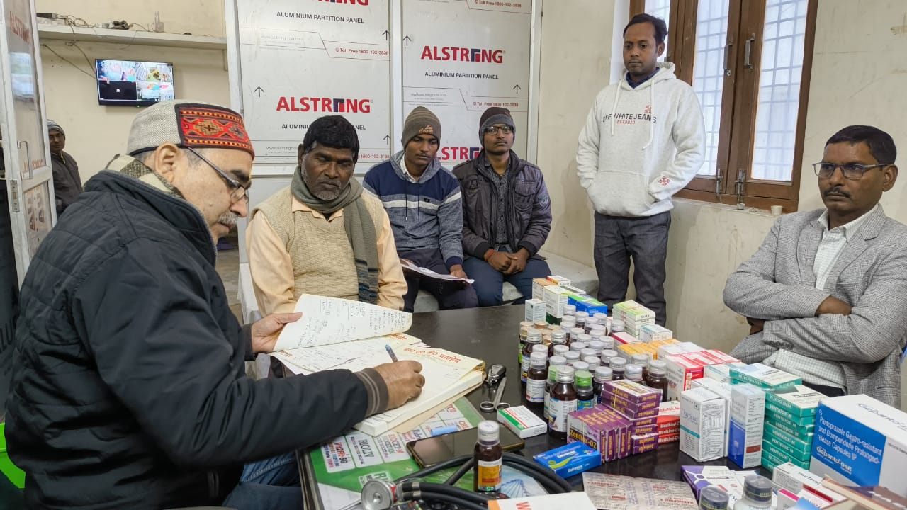 मरीजों को मिला निःशुल्क उपचार व परामर्श
