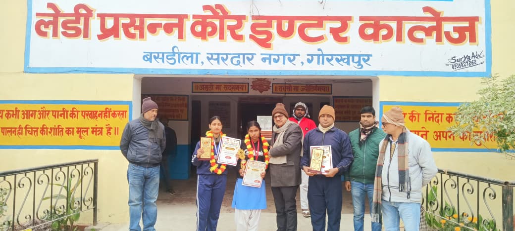 ग्रामीण प्रतिभा का गौरव: चांदनी और कोच डॉ. राजकुमार मौर्य का भव्य स्वागत