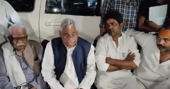 बस्ती -: माता प्रसाद पाण्डेय ने कहा मुख्यमंत्री से न्याय के लिए निवेदन करूंगा 
