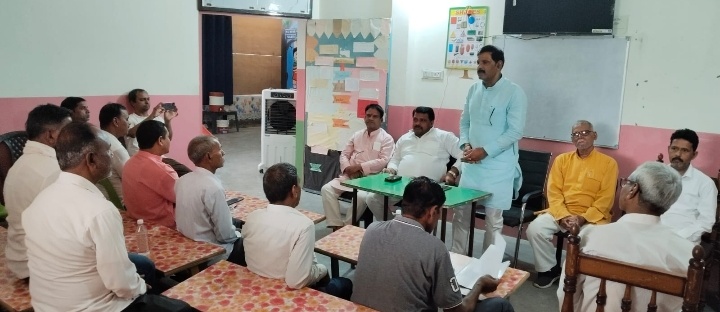 पहलगाम में मारे गए लोगो को दी गयी श्रद्धांजलि। 
