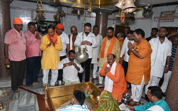 सदैव याद रखा जाएगा गोरखनाथ मठ का योगदान : राकेश सिंह