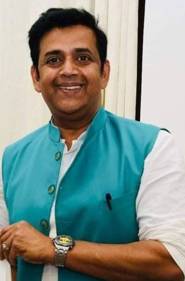 गोरखपुर सांसद रवि किशन की पहल पर सड़क परियोजनाओं को मिली हरी झंडी, केंद्रीय मंत्री नितिन गडकरी ने लिया सज्ञान