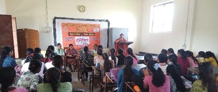 नवरात्रि के पावन अवसर पर मिशन शक्ति पेज 5 के अंतर्गत छात्रों DAV को  उनकी शक्ति के बारे में बताया गया