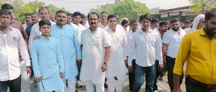 हनुमान जयंती पर निकली शोभायात्रा