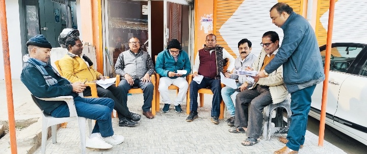 वृहद अभियान के तहत सैनिक नगर में भरे गए एसआईआर व नवमतदाता पंजीकरण फार्म