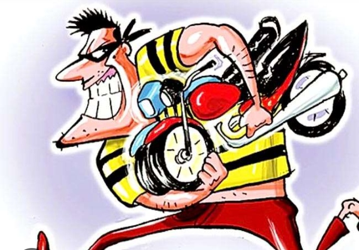 शादी समारोह के दौरान मैरेज हॉल से बाइक गायब