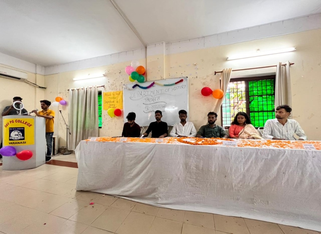 विरासत फोरम में छात्रो ने रखी भारत की विकास यात्रा पर बात