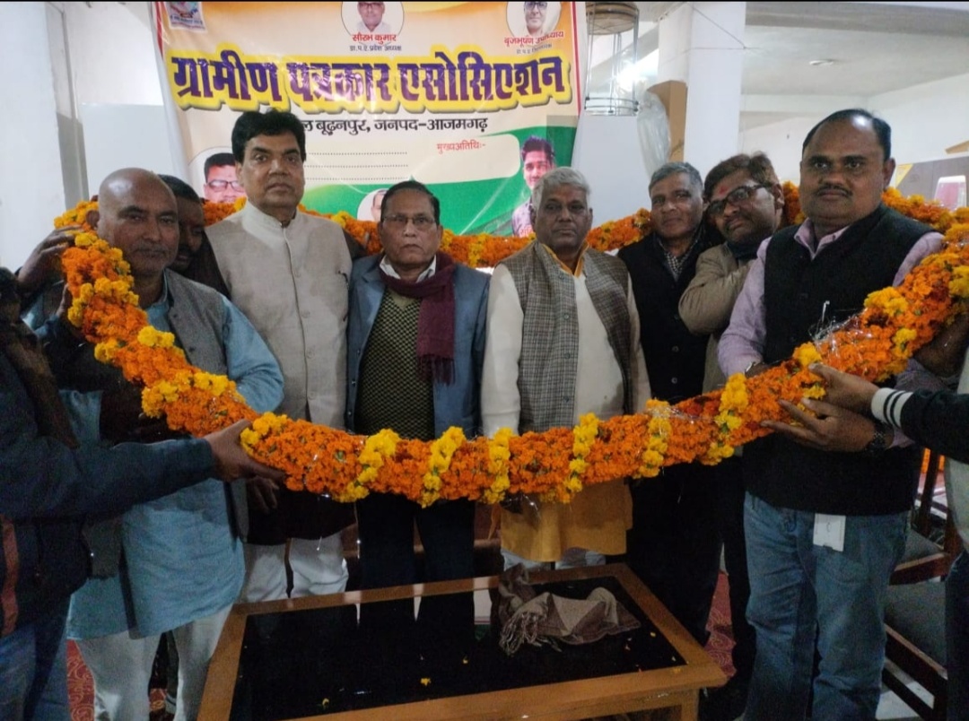 ग्रामीण पत्रकार एसोसिएशन  के प्रांतीय अध्यक्ष सौरभ कुमार का बुधनपुर में पदाधिकारी ने जोरदार स्वागत किया 